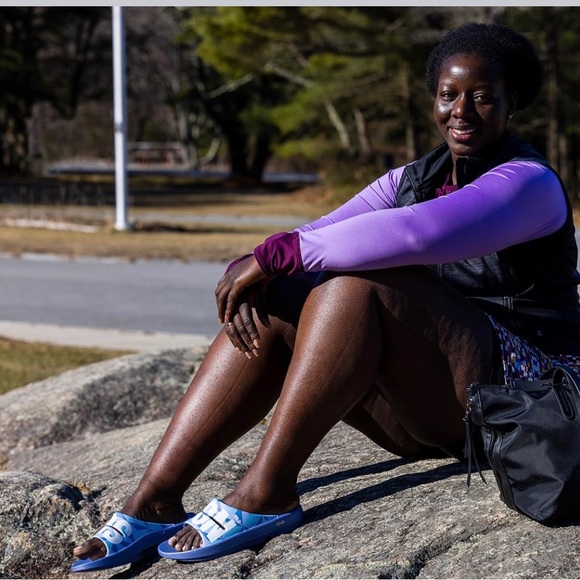 Gently used Limited Edition Boston Marathon OOFOS recovery sandals - Picture 2 of 5